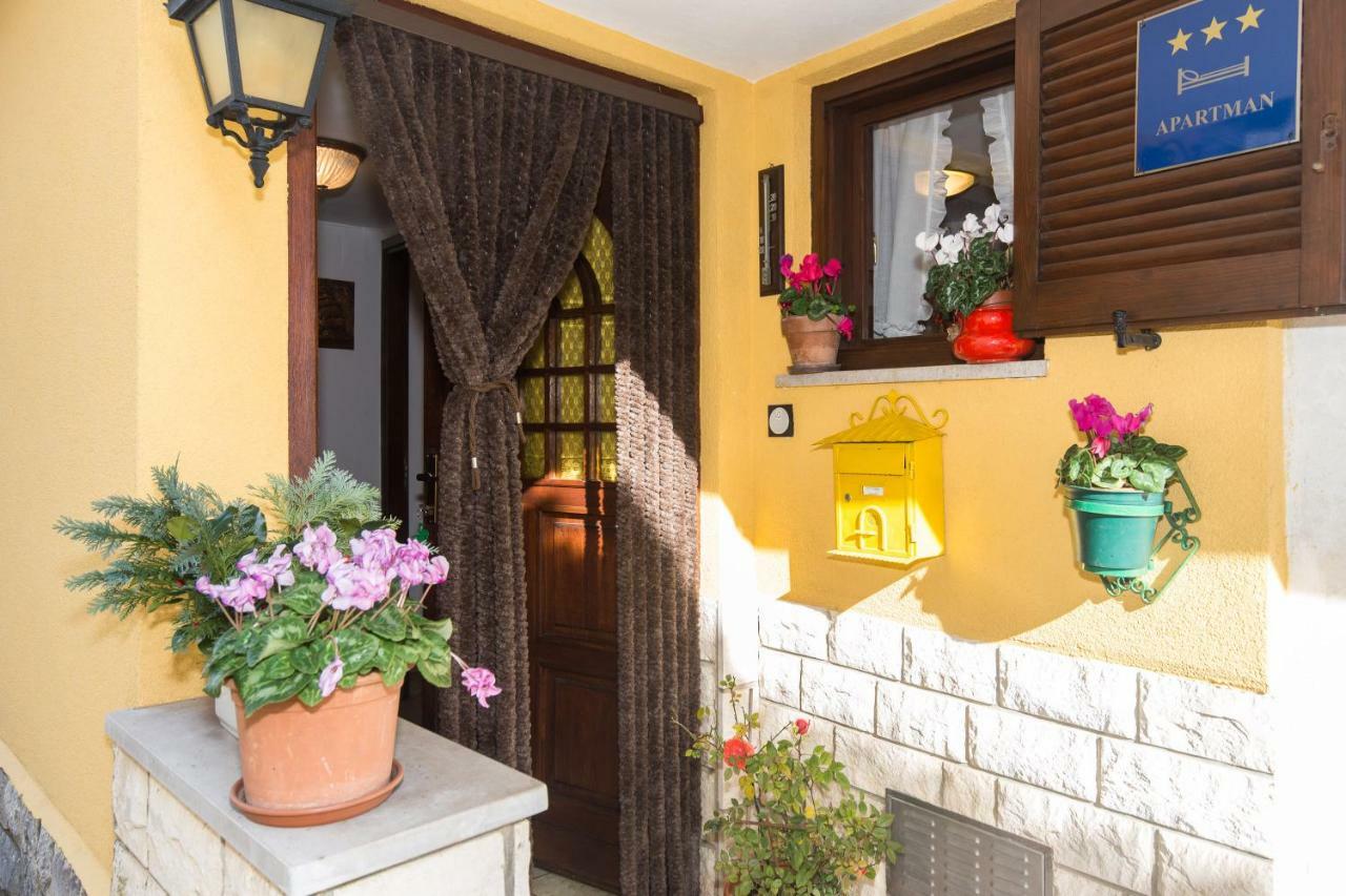Comfy And Warm Ap With Balcony Surrounded With Beautiful Nature Lovran Exteriér fotografie